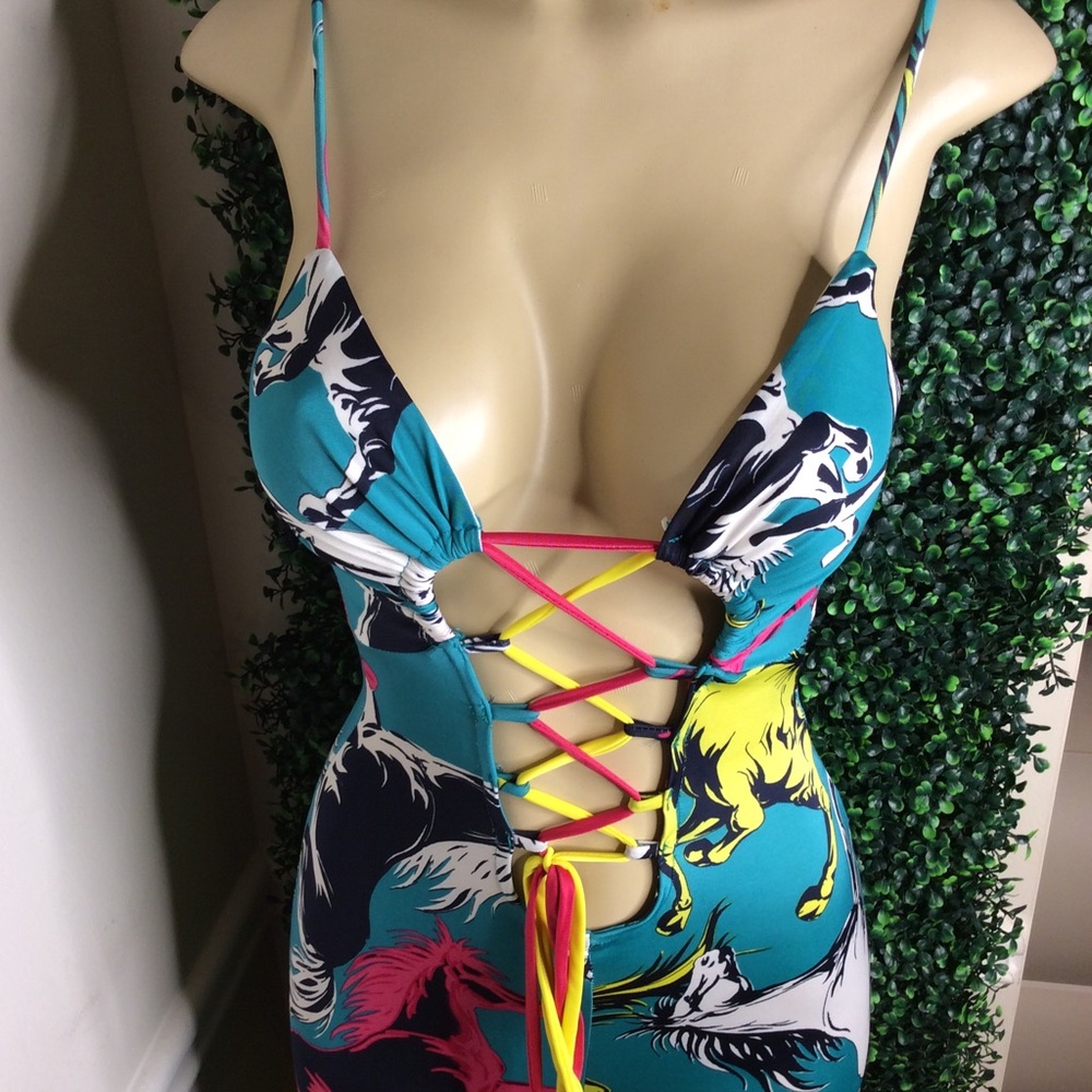 Sexy women’s bodysuit - Picture 2 of 4